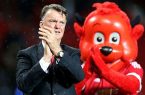 ManchesterUnitedvBournemouthMay16LouisvanGaalacknowledgesfanswithmascot_large